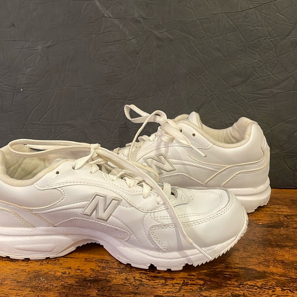 New Balance Women's WW405WT 405 Slip Resistant Cross-Training Shoe SIZE: 9